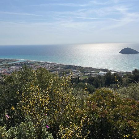 Nicoletta Rivieraholiday Albenga Eksteriør bilde